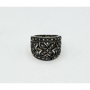 Vintage sterling silver art deco designed marcasite wide tapered ring